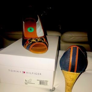 Tommy Hilfiger wide width wedge